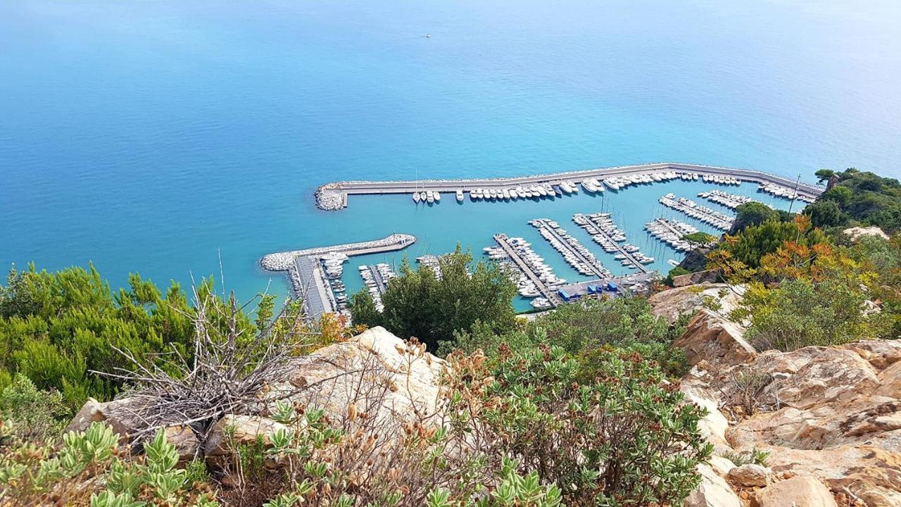 Salvia E Rosmarino - Affittacamere In Liguria Villanova d'Albenga Ngoại thất bức ảnh